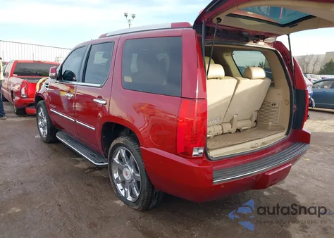 2014 Cadillac Escalade Luxury z USA, uszkodzony, nr VIN 1GYS3BEF0ER189089